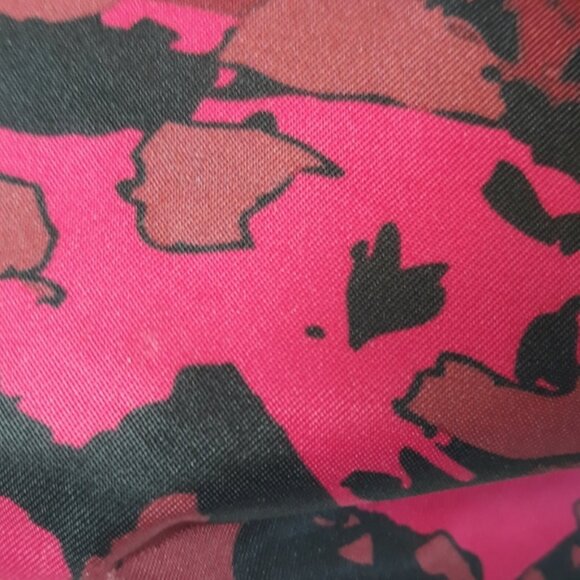 Henri Bendel Camo Floral Nylon Tote Bag - Picture 15 of 16